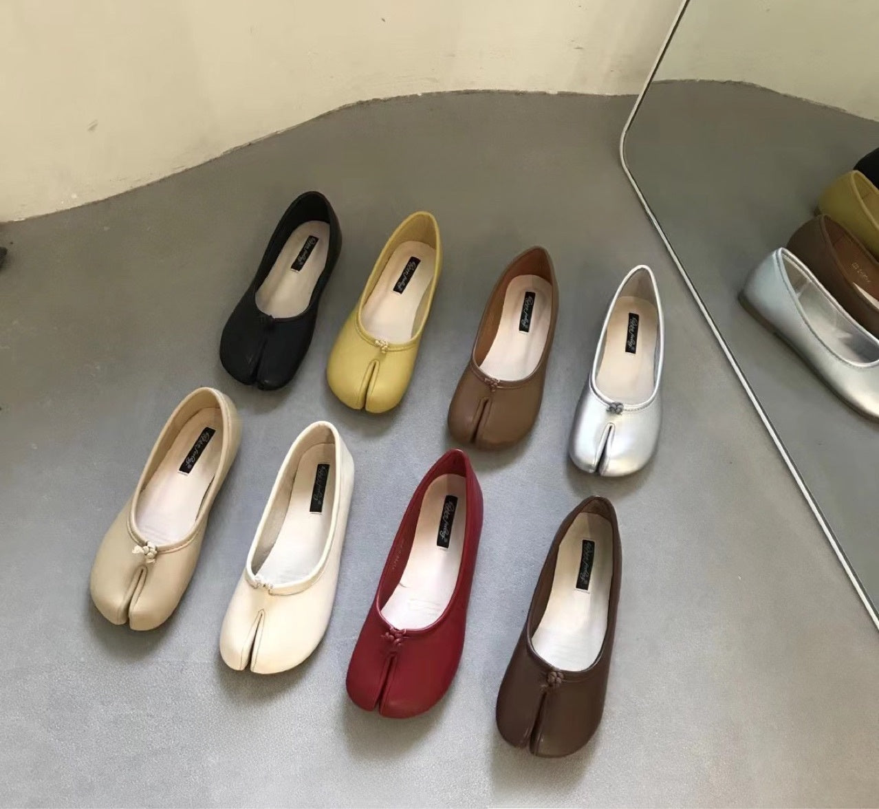 Women's flat loafers