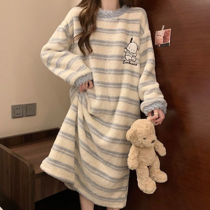 Mid-length striped pajamas