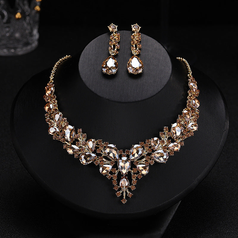 Necklace and earrings set