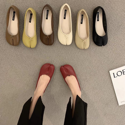 Women's flat loafers