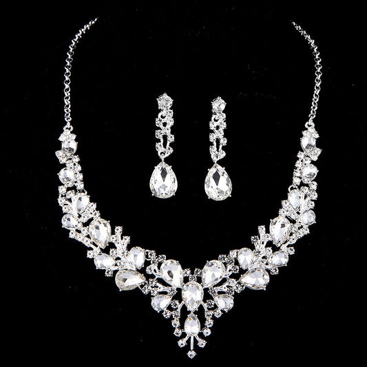 Necklace and earrings set