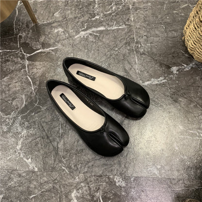 Women's flat loafers