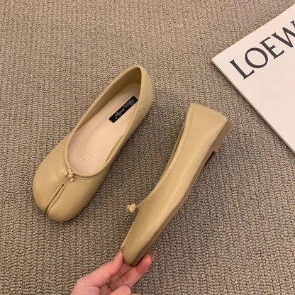Women's flat loafers