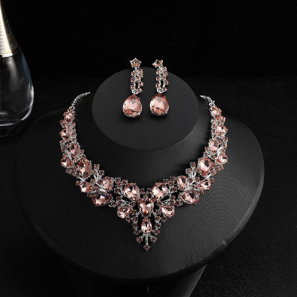 Necklace and earrings set