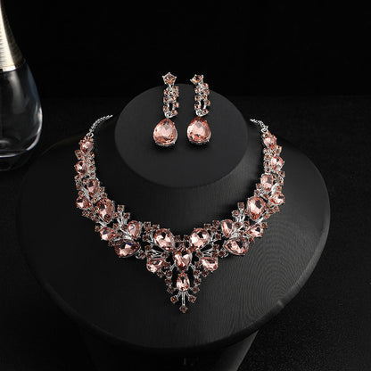 Necklace and earrings set