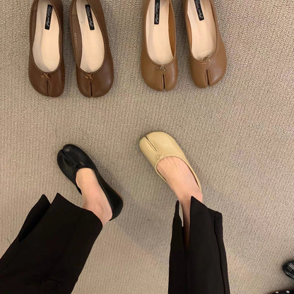 Women's flat loafers
