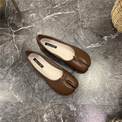 Women's flat loafers