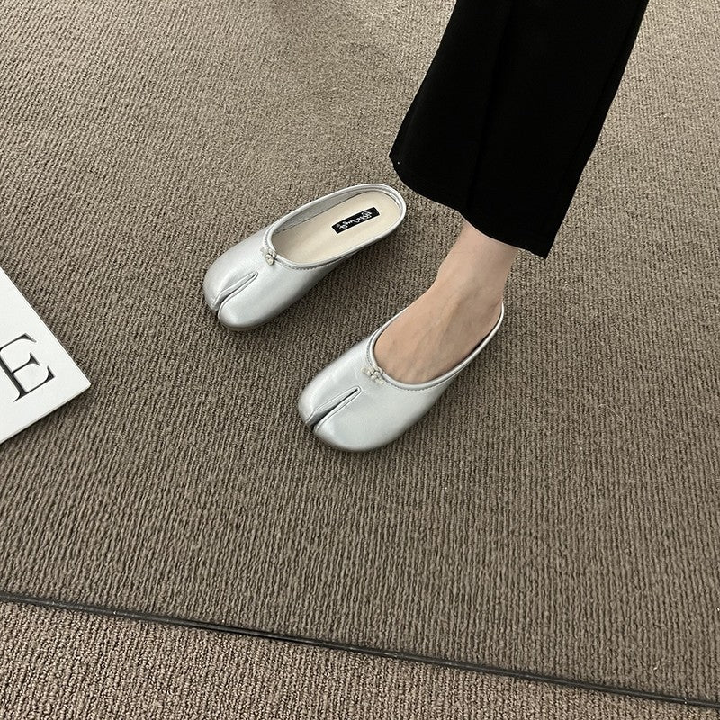 Women's flat loafers