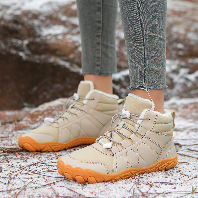 Outdoor hiking mountaineering boots