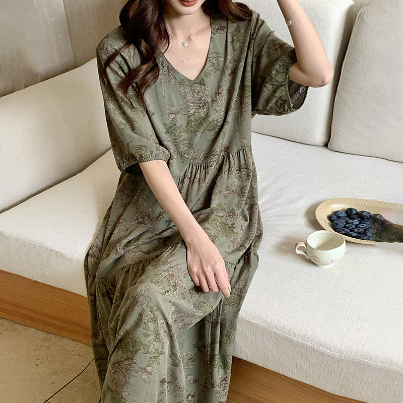 Loose-fitting loungewear for women