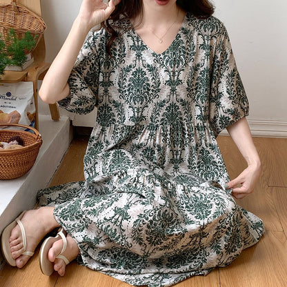 Loose-fitting loungewear for women