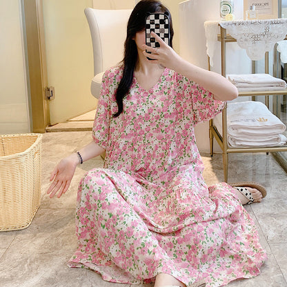 Loose-fitting loungewear for women